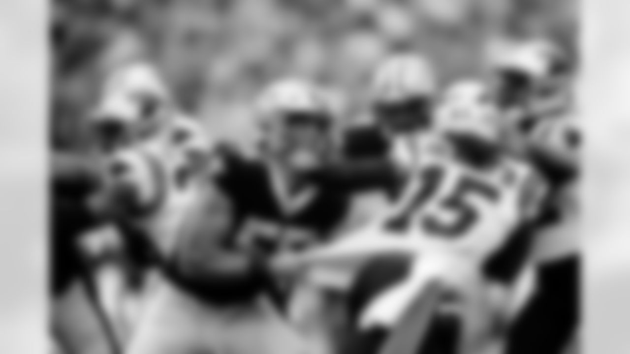 New Orleans Saints linebacker Kaden Elliss in action during their 2022 Week 3 game against the Carolina Panthers.