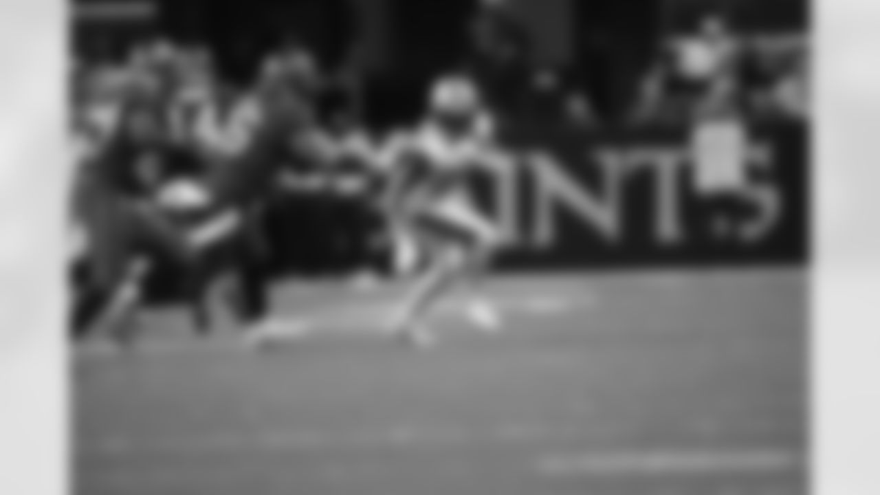 Check out photos of New Orleans Saints cornerback Bradley Roby in action during the 2021 NFL season.
