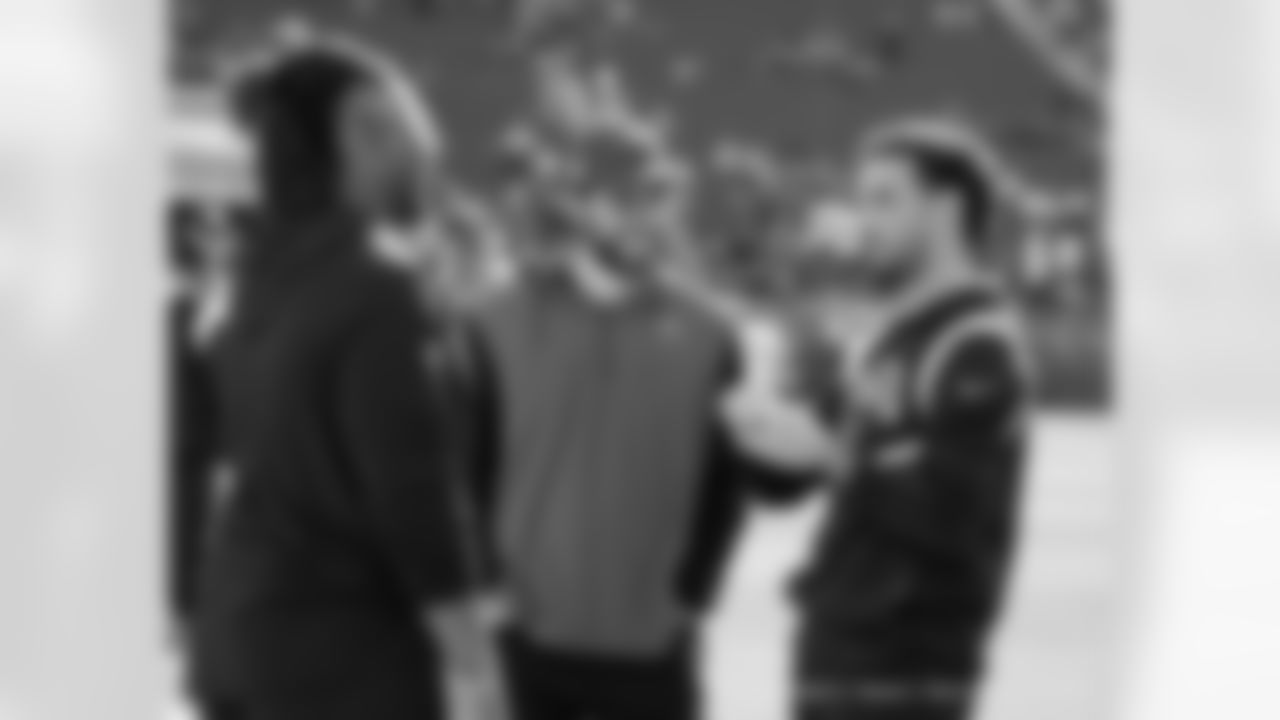 Check out the team arrivals and preparations from the New Orleans Saints ahead for their Week 12 matchup against the San Francisco 49ers.
