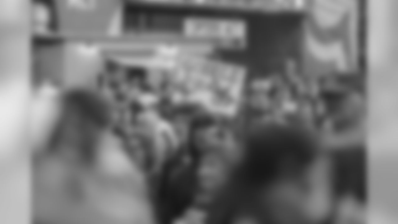 Gallery-Fans-2560-1440-0527