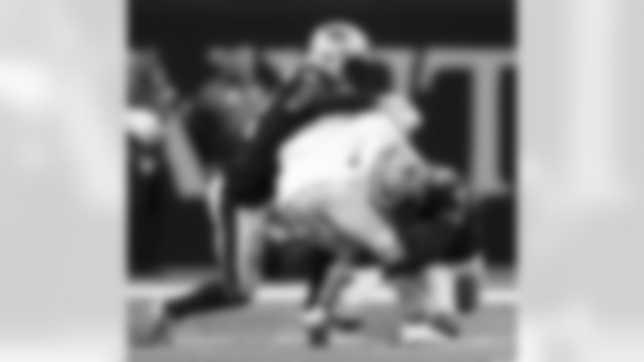 New Orleans Saints players in action during their 2022 Preseason Week 3 game against the Los Angeles Chargers.
