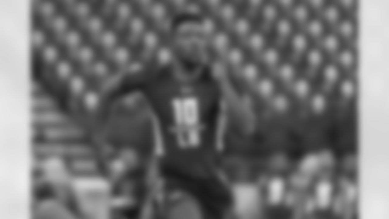 LB Leonard Floyd