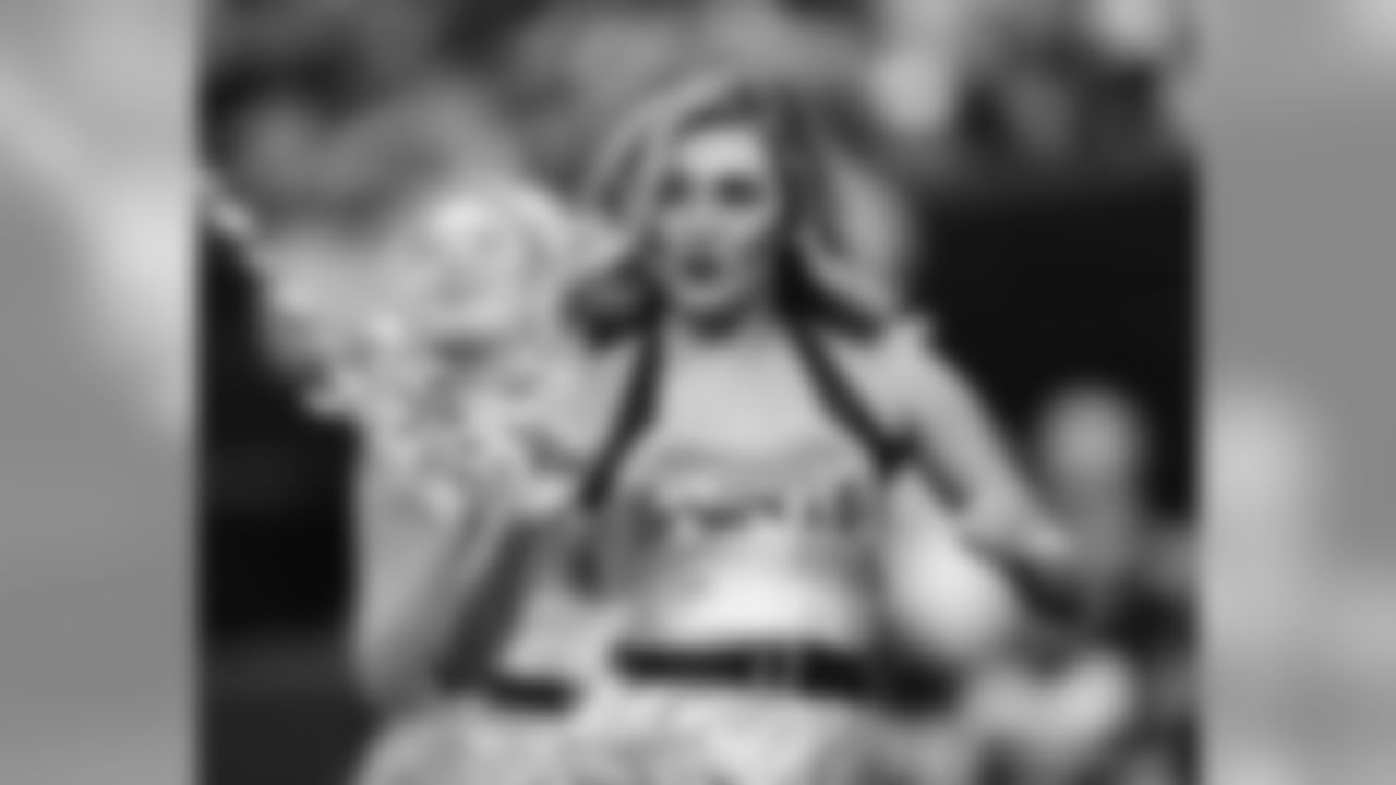 Gallery_Faces_Saintsations_Austen_12232018_14