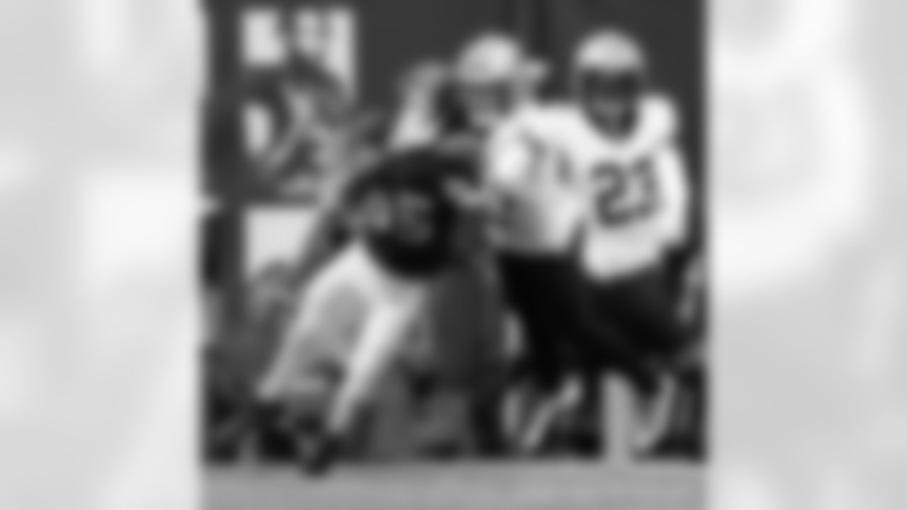 Check out the game action shots from the New Orleans Saints game against the Houston Texans in Week 6 of the 2023 NFL season including cornerback Marshon Lattimore (23).