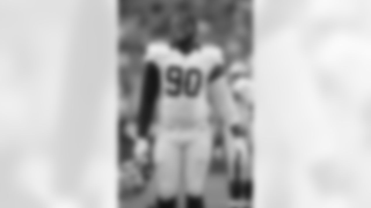 90 DE Tavaris Barnes