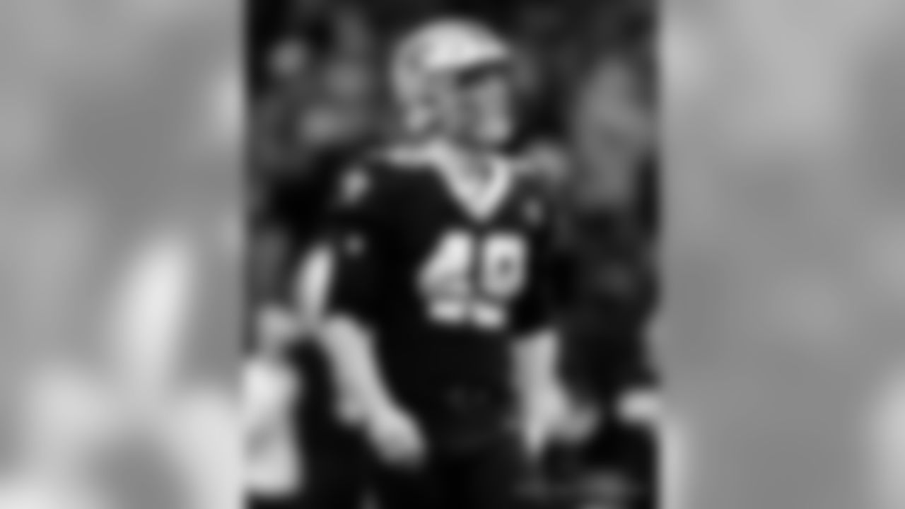 Saints 20 - Eagles 14 (W)
Divisional Game
Michael C. Hebert