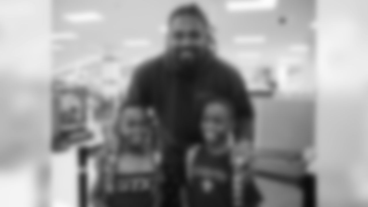 Gallery_BackPackGiveAway_CamJordan_TArmstead_08201924