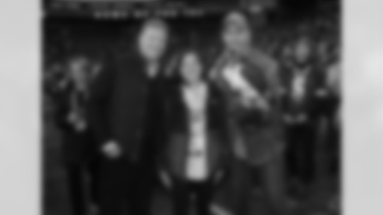 Seahawks-Taima-Through-The-Years-20191202_16-11-10_1946