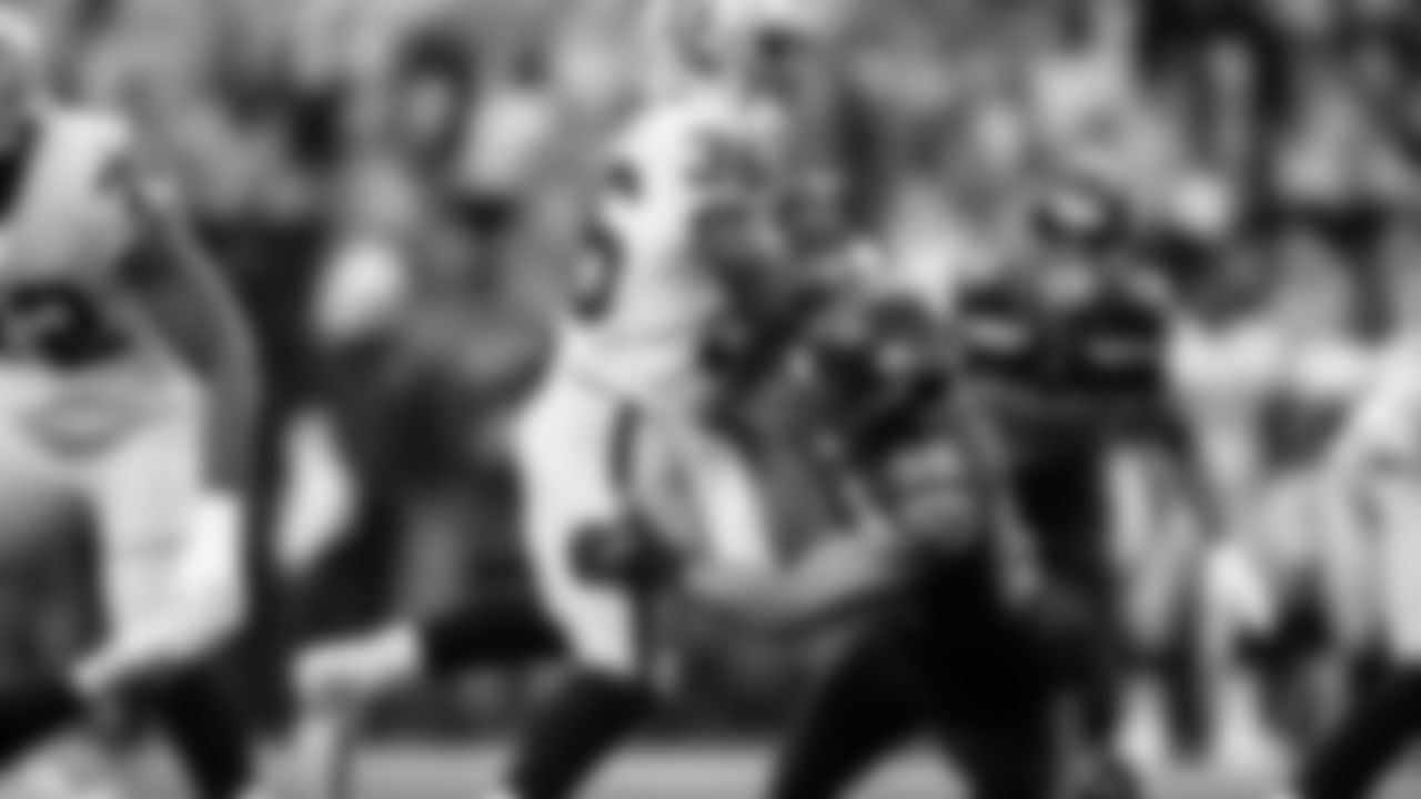 LB Austin Calitro