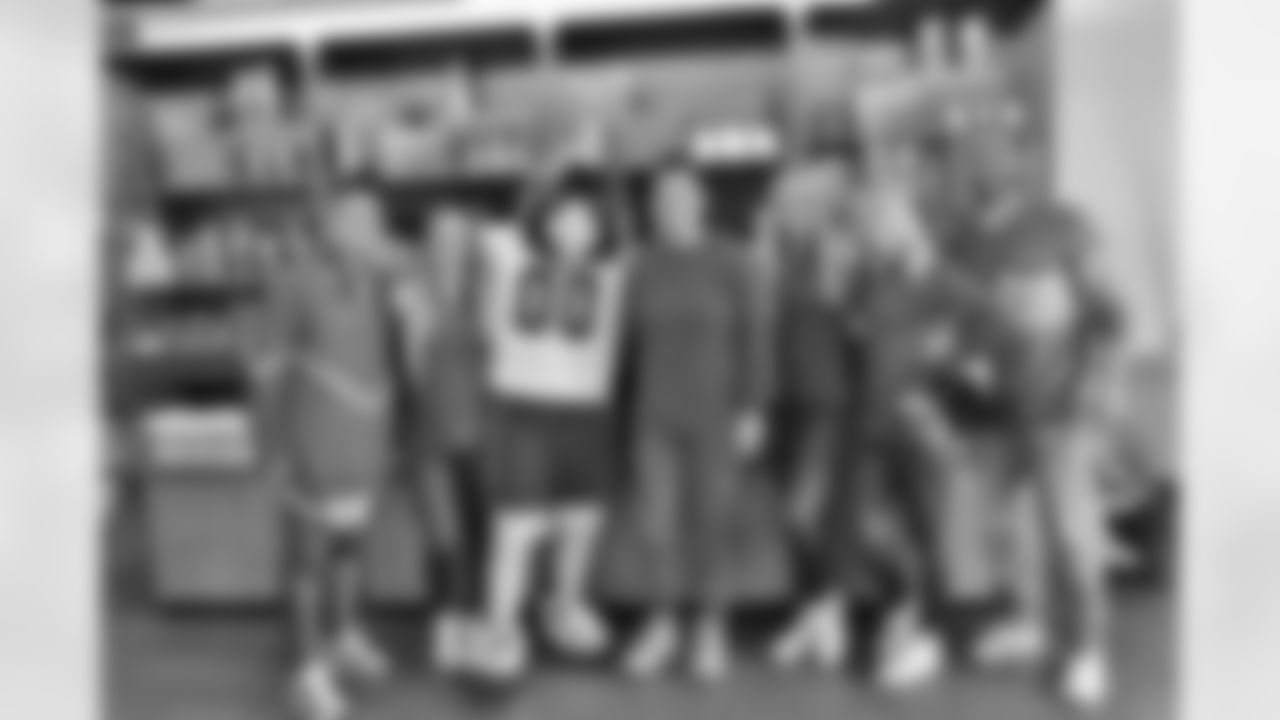 Seahawks-Salute-To-Service_Nino-Gray-20191108_11-04-15_9600
