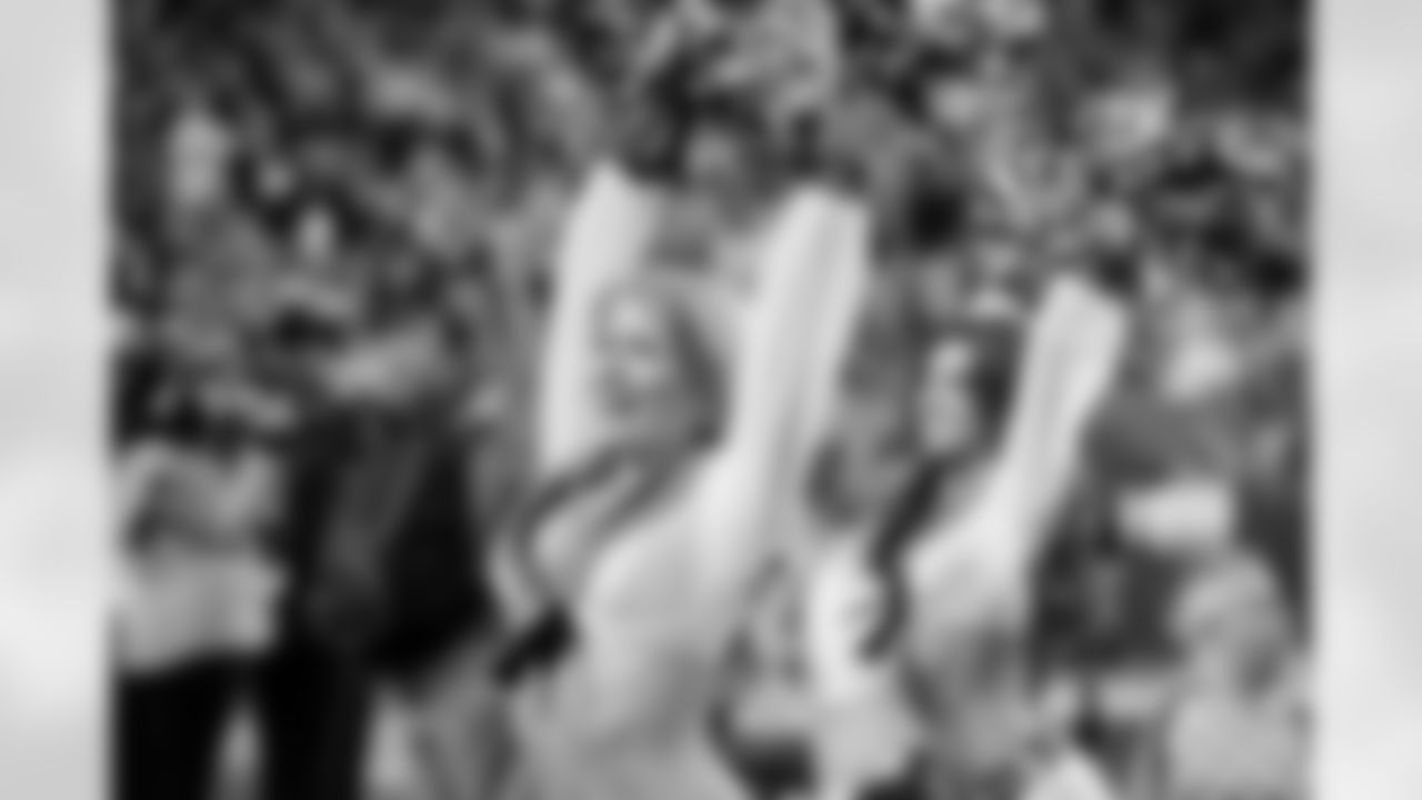 [December 22, 2002]: Seahawks 30 – Rams 10