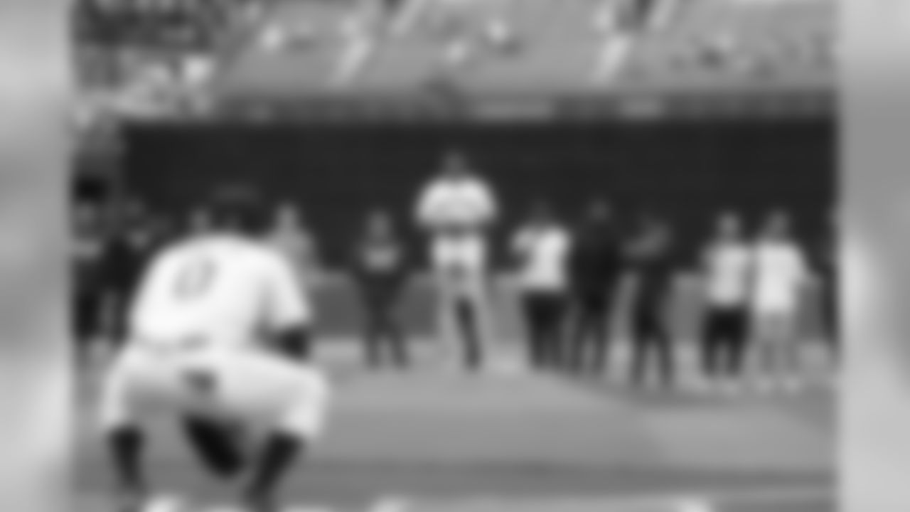 062019_Seahawks First Pitch_006