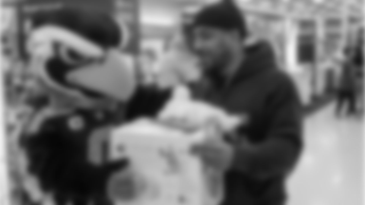 Quandre Diggs December to Remember-47