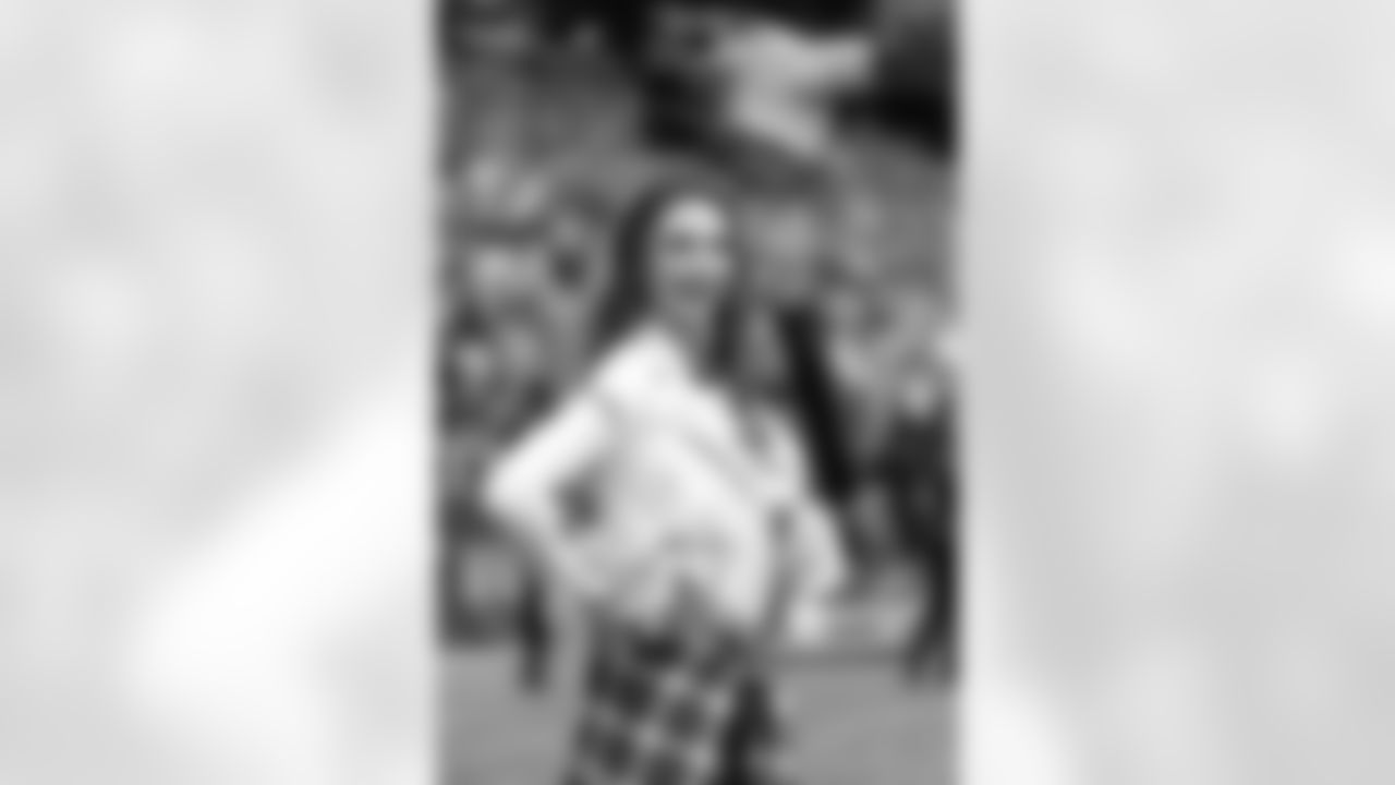 20230101_NYJvsSEA_Dancers_POTTER-0181