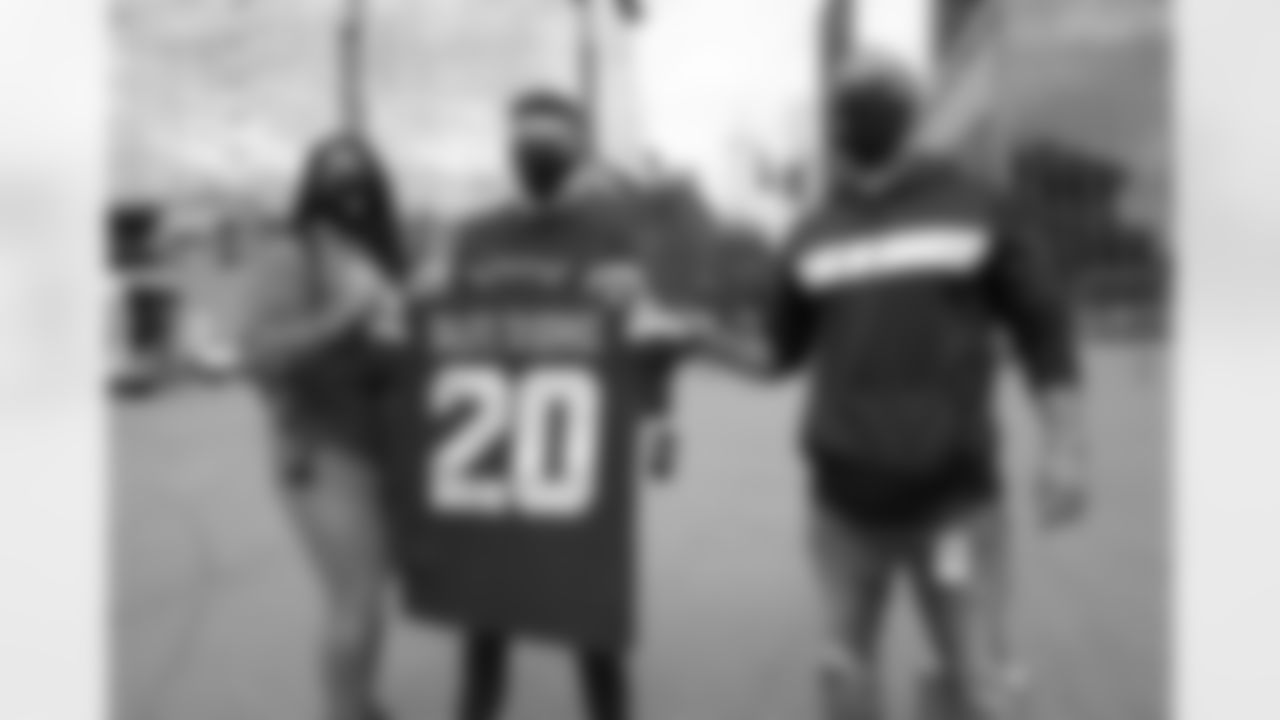 Seahawks-Salute-To-Service_Nino-Gray-20201010_12-32-52_209699