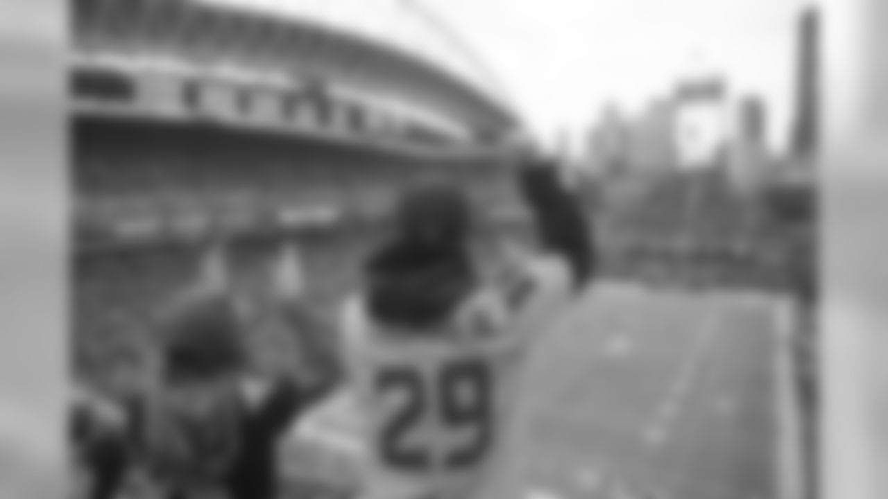seahawksvbroncos-fiechtner-028.jpg