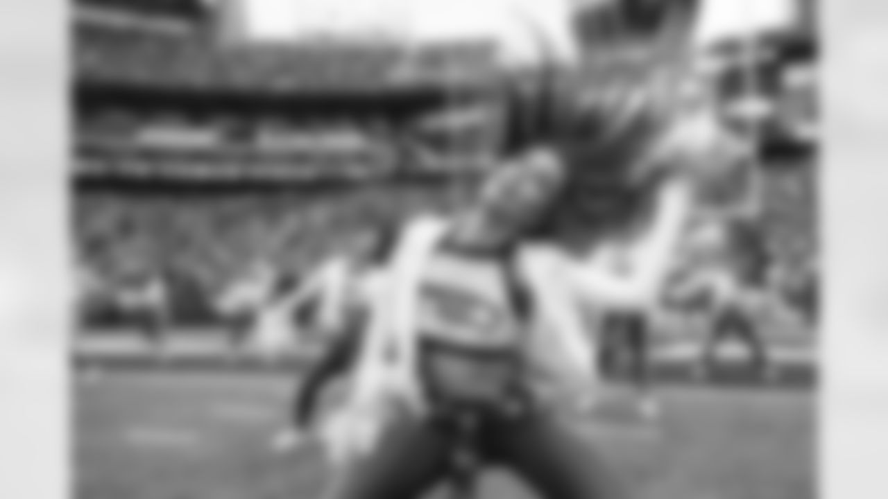 20230101_NYJvsSEA_Dancers_POTTER-3846