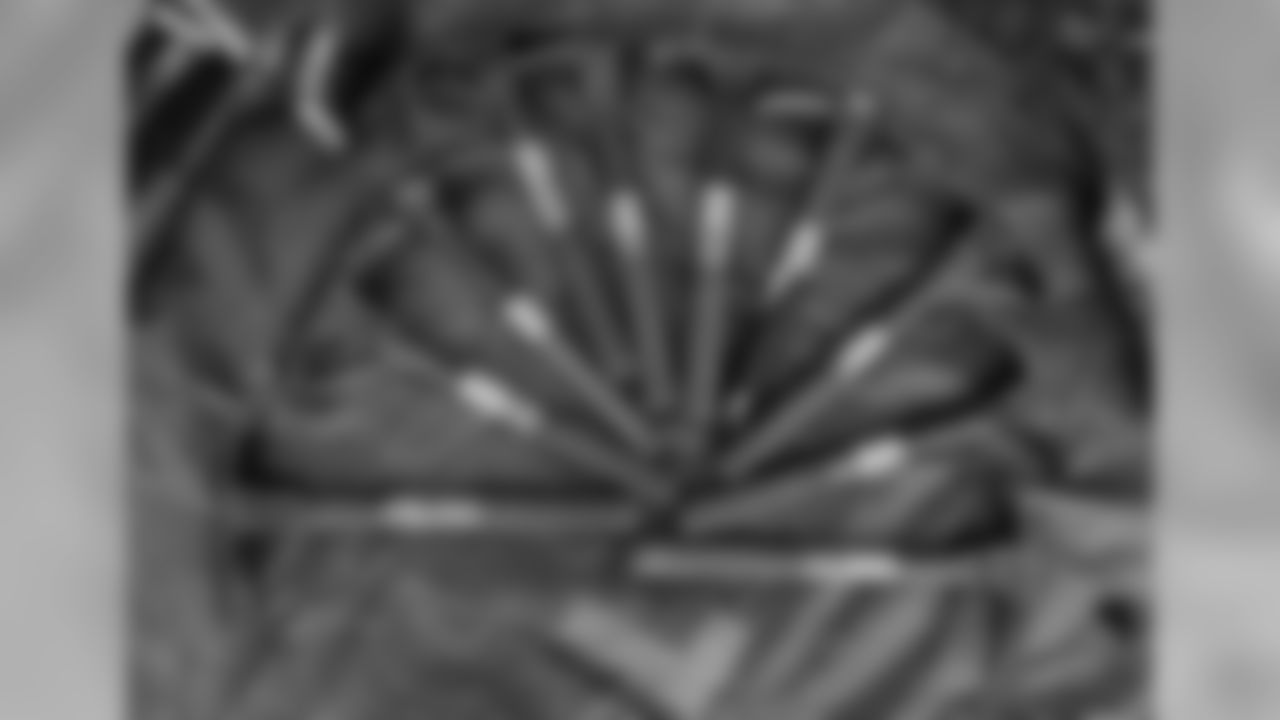 cst_EK2V3953