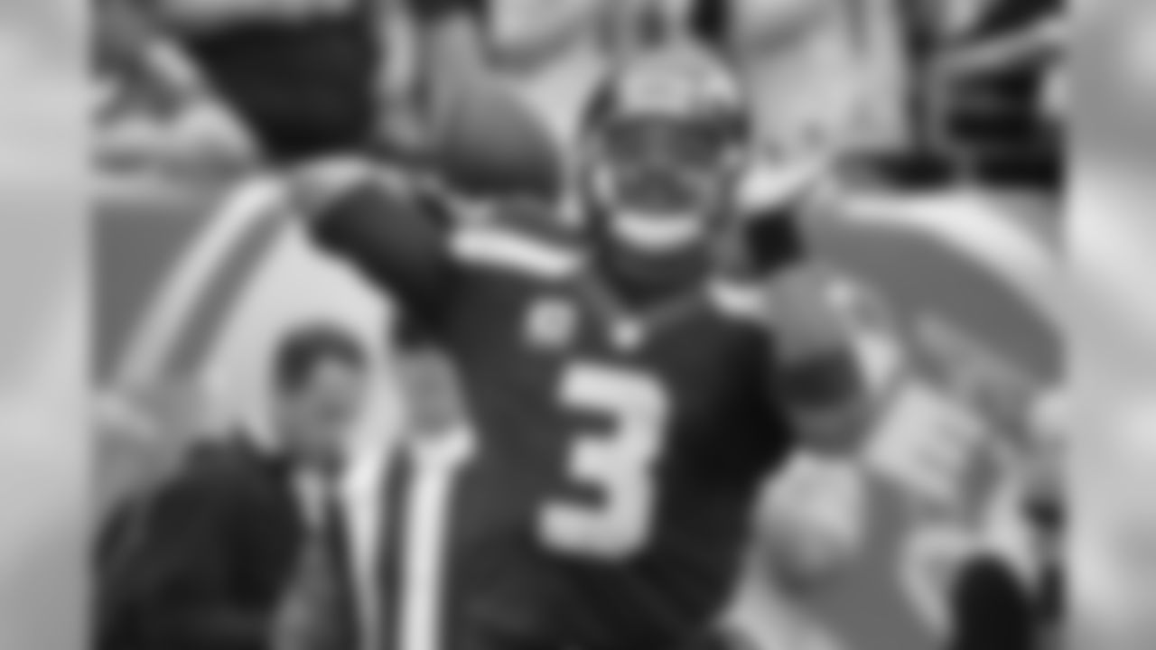 Seattle Seahawks quarterback Russell Wilson (3) warms up before an NFL football game against the New York Jets Sunday, Oct. 2, 2016, in East Rutherford, N.J. (AP Photo/Kathy Willens)