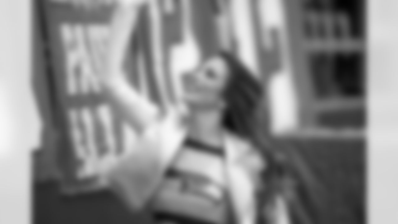 20230101_NYJvsSEA_Dancers_POTTER-3913