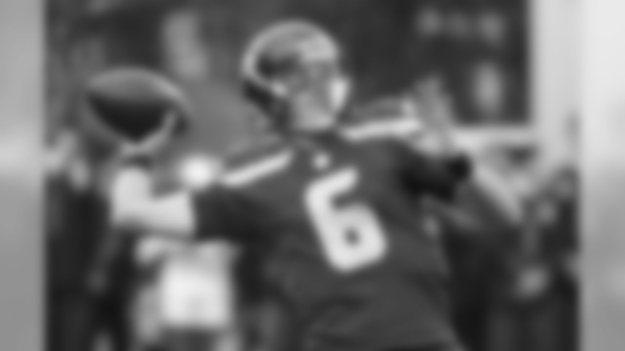 Seattle Seahawks backup quarterback Austin Davis passes during warmups before an NFL football preseason game against the Kansas City Chiefs, Friday, Aug. 25, 2017, in Seattle. (AP Photo/Elaine Thompson)