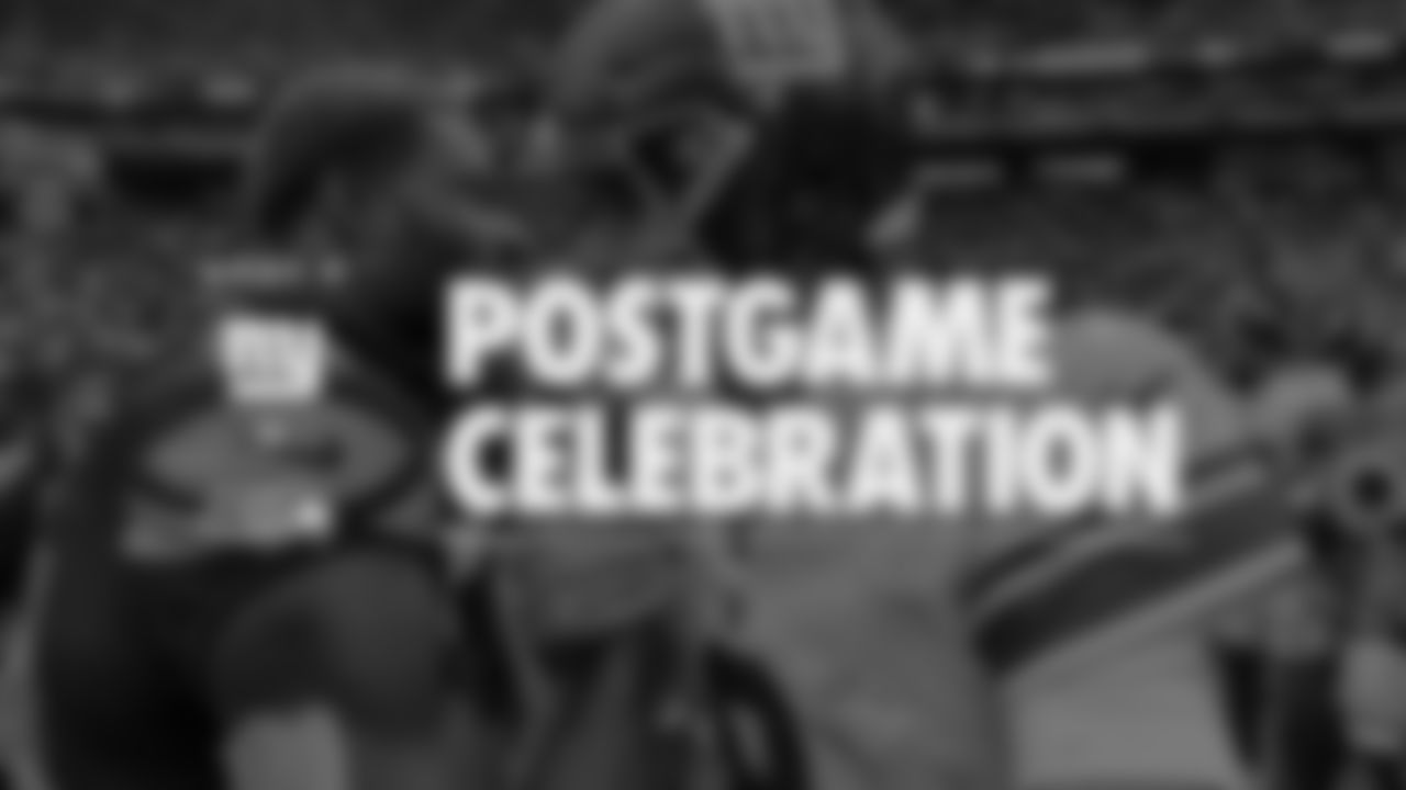 seahawks-postgame-celebration_weeek-8-giants