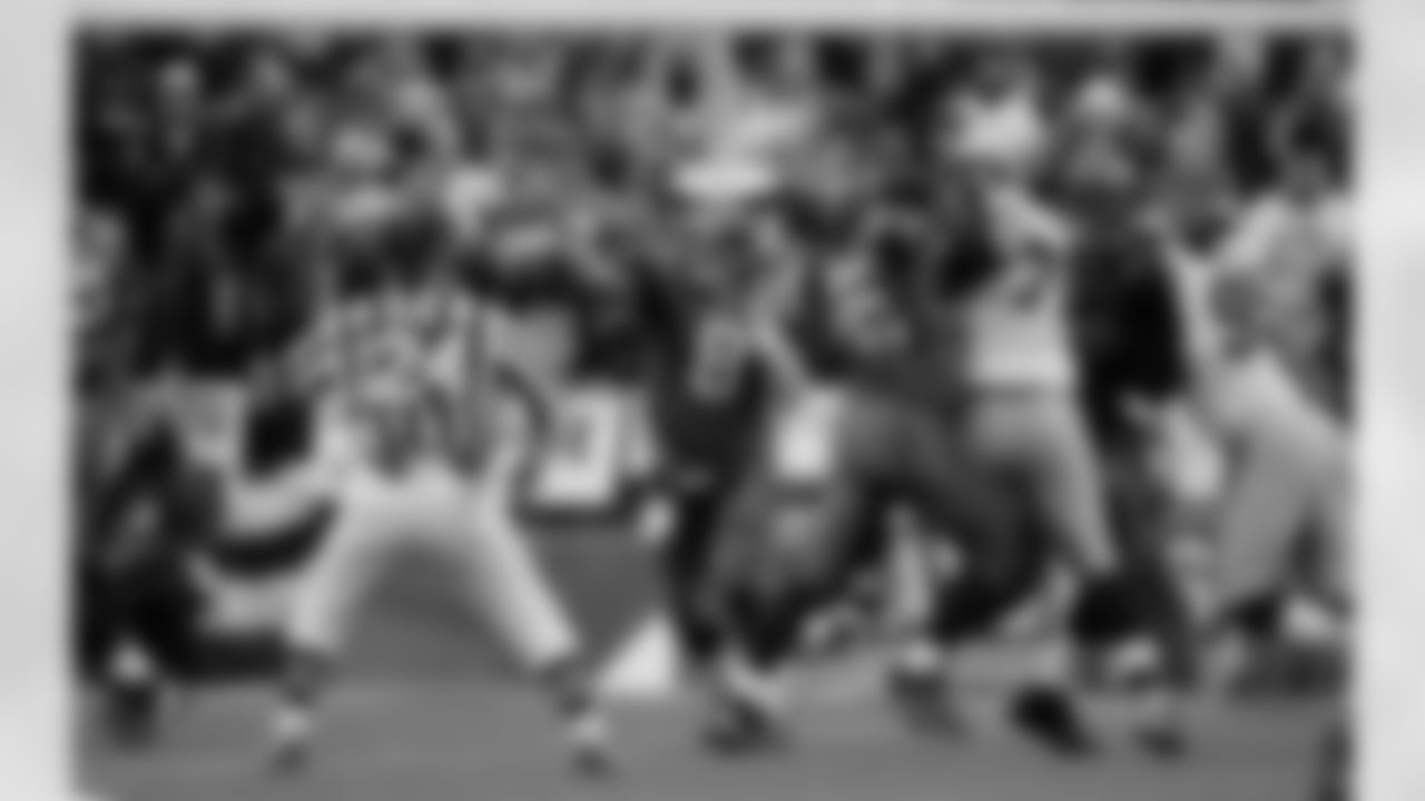 20050104_RAMS_WILDCARD__D0Q3927