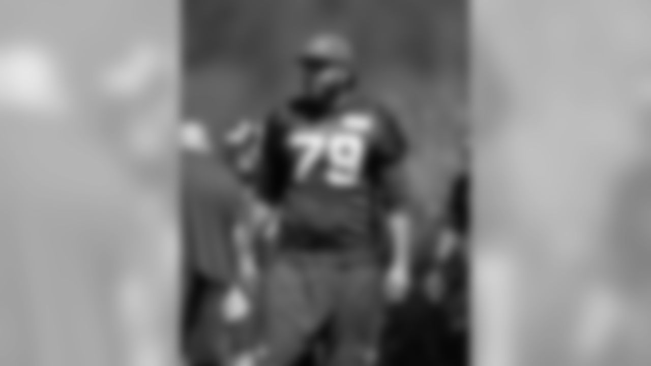 79_garry_gilliam_practice.jpg