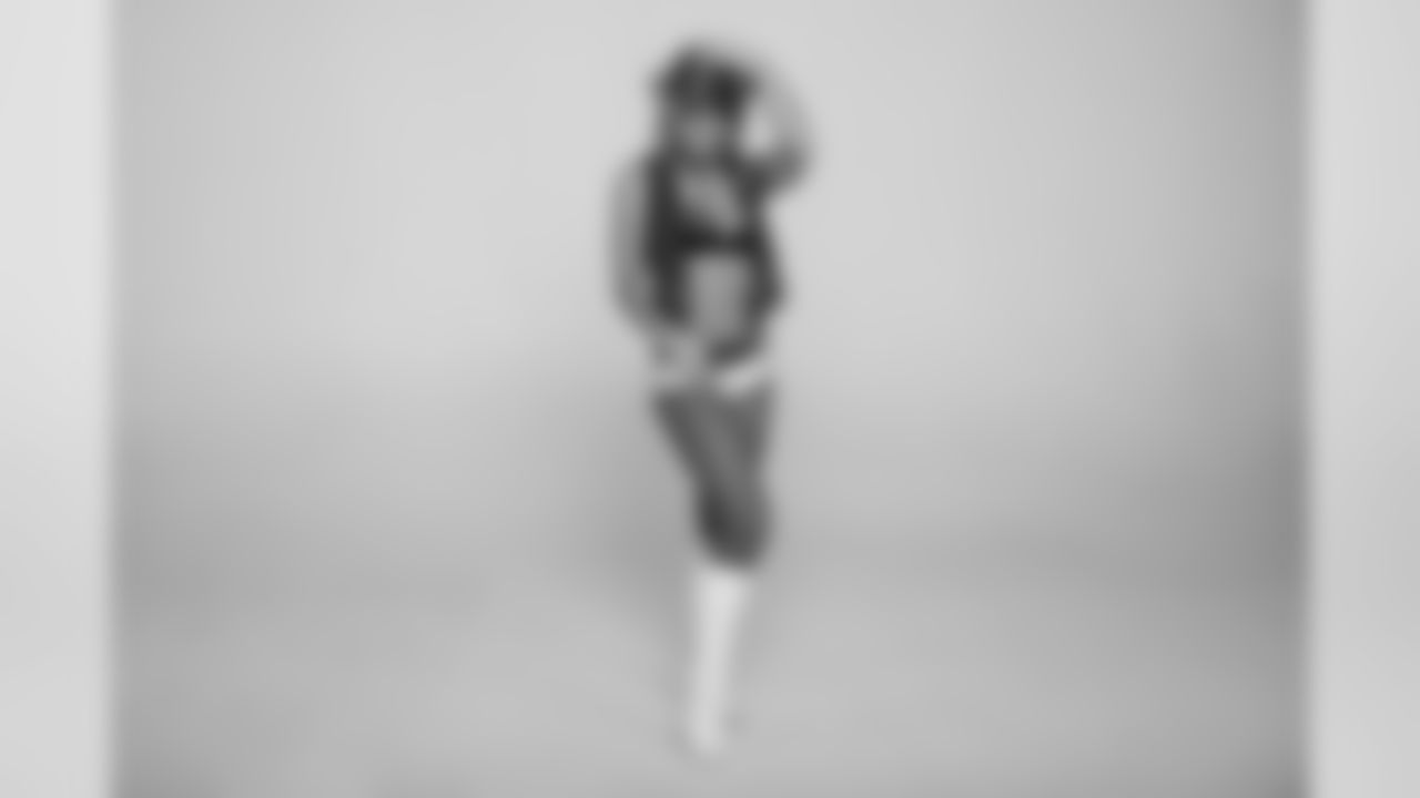 seagals_showgroup_jhg-86_0.jpg