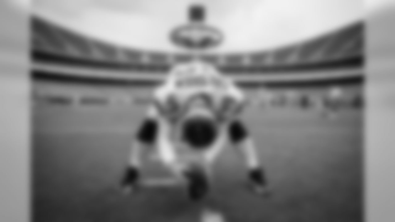 LS Clint Gresham, Unrestricted Free Agent
