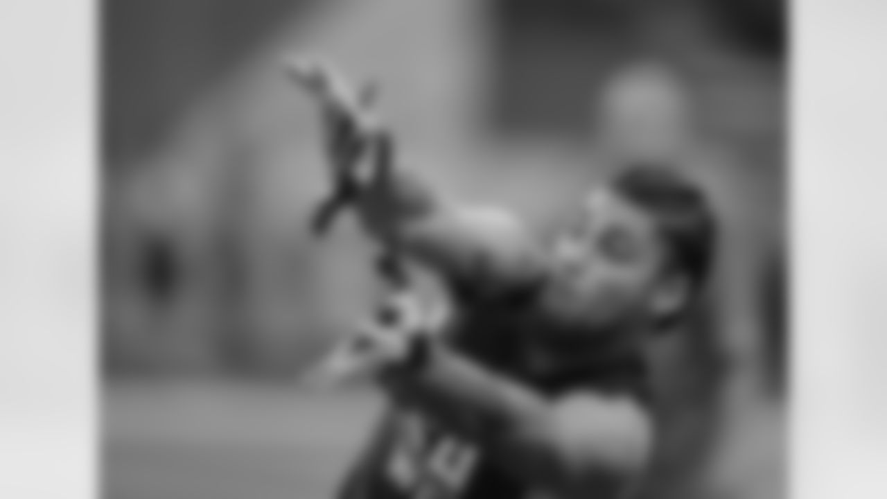 Linebacker Chandler Jones