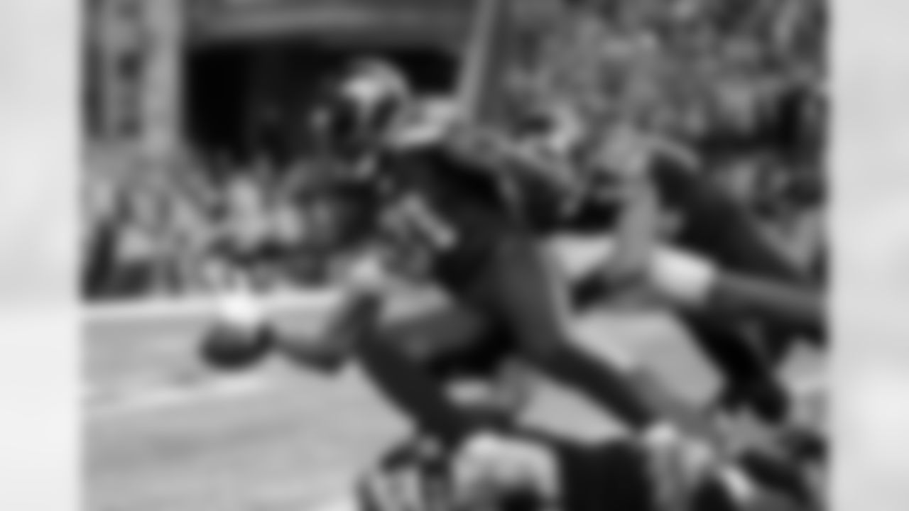 Seahawks-Lions-Through-The-Years-20151005_20-13-56_0845