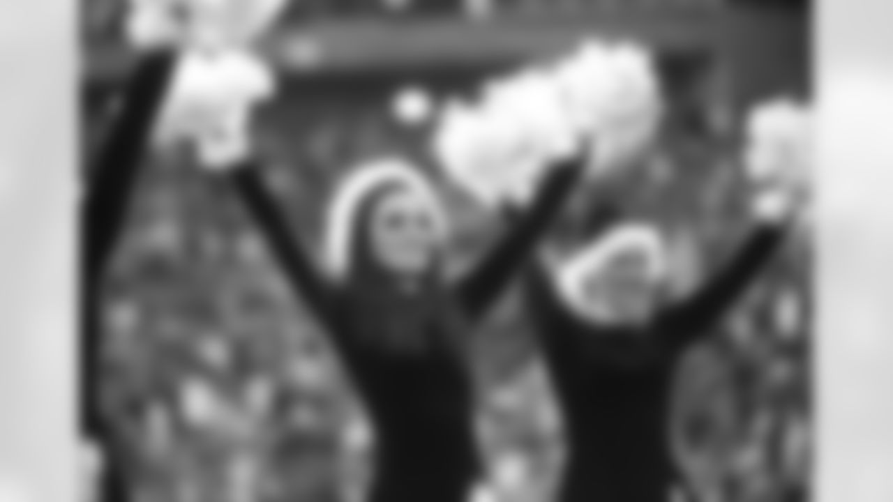 2010 Sea Gals - Week 15