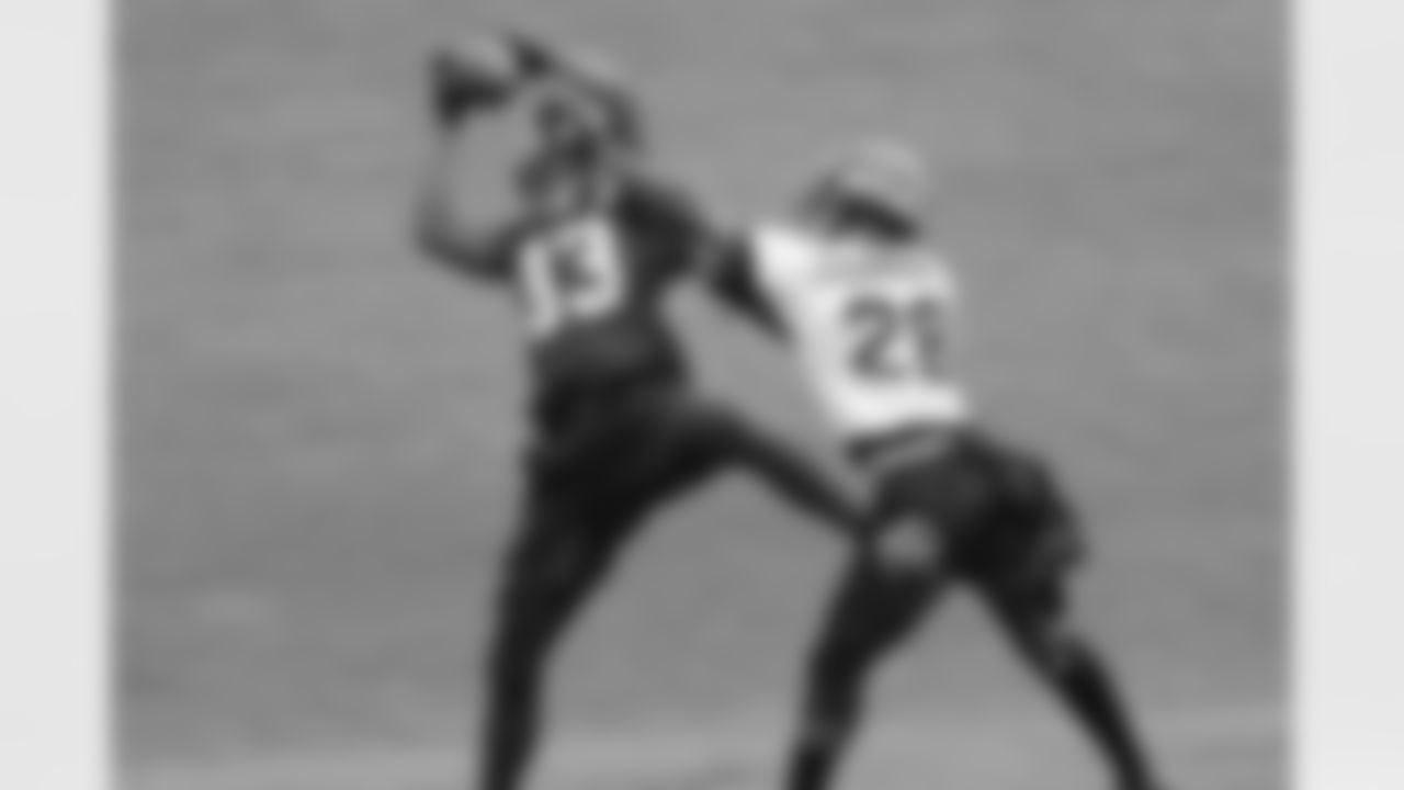 Wide receiver Stephen Williams & cornerback Walter Thurmond