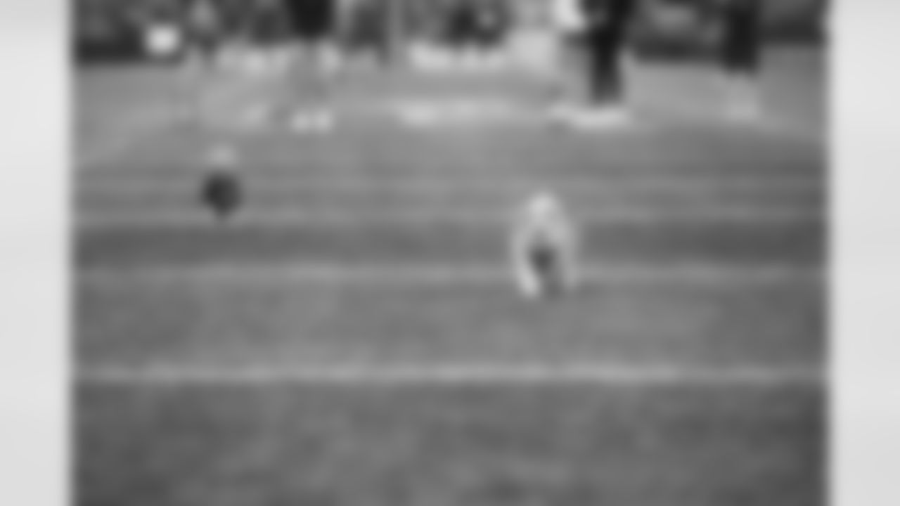 Seahawks-Wiener-Dog-Race-20230108_14-52-48_1541