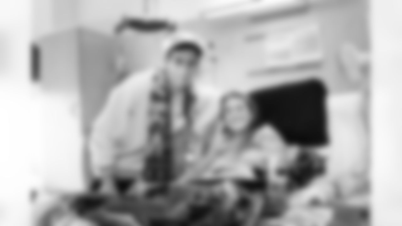20221227_HOSPITAL_VISIT_MAR_RM1_0935