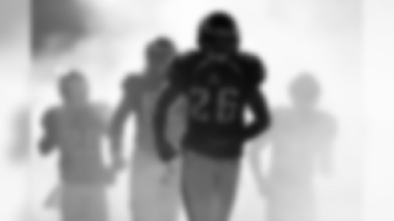 Philadelphia Eagles' Cary Williams runs onto the field before the first half of an NFL football game against the Arizona Cardinals Sunday, Dec. 1, 2013, in Philadelphia. (AP Photo/Matt Rourke)