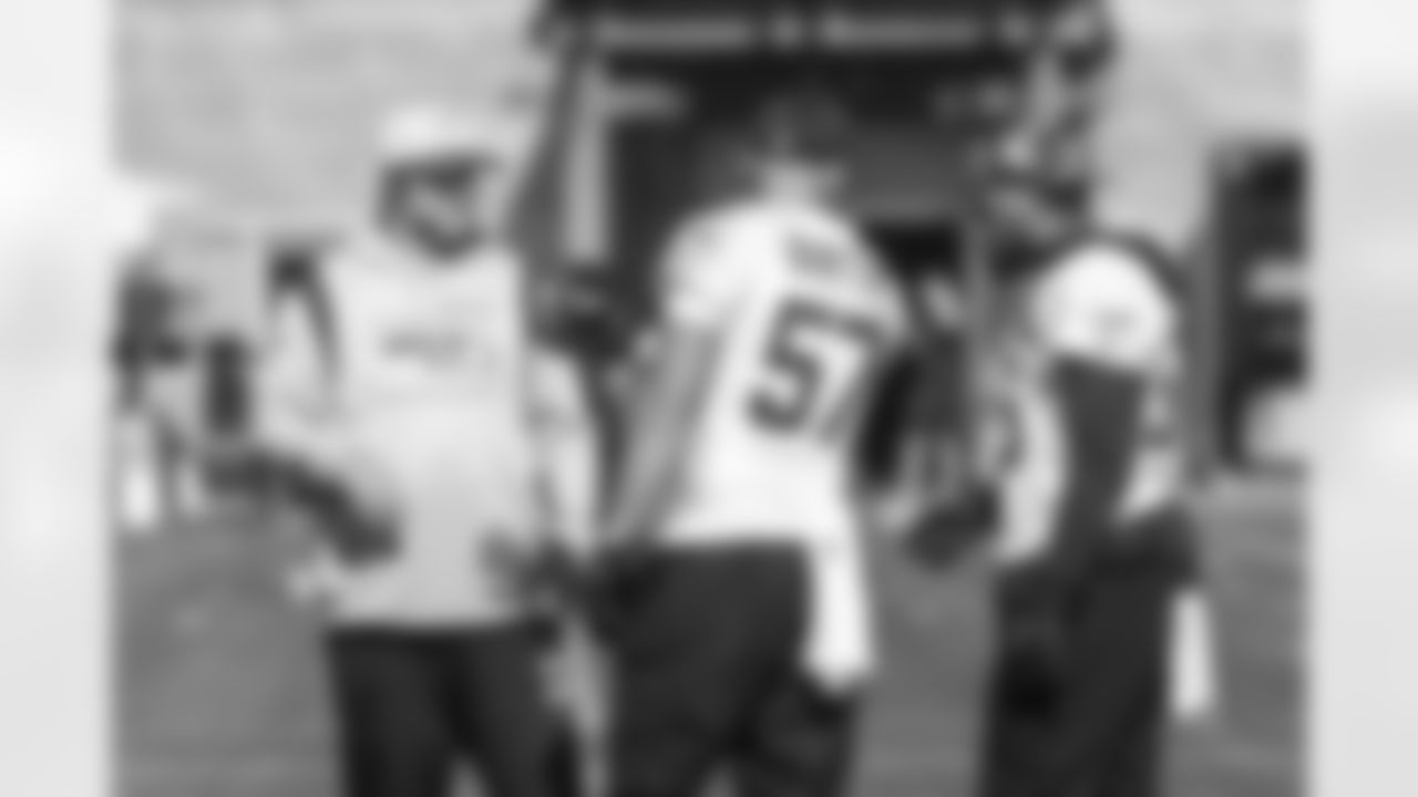 Seahawks-Top-Shots-Cody-Barton-20221012_14-09-04_3275