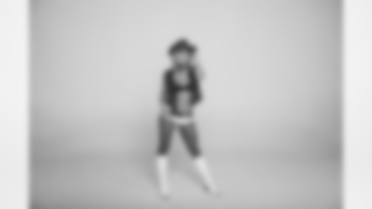 seagals_showgroup_jhg-89_0.jpg