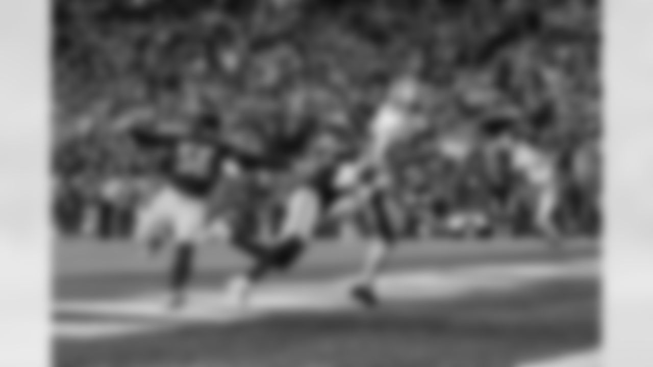 Some of the best photos of Seahawks cornerback Sidney Jones IV from the 2021 season.