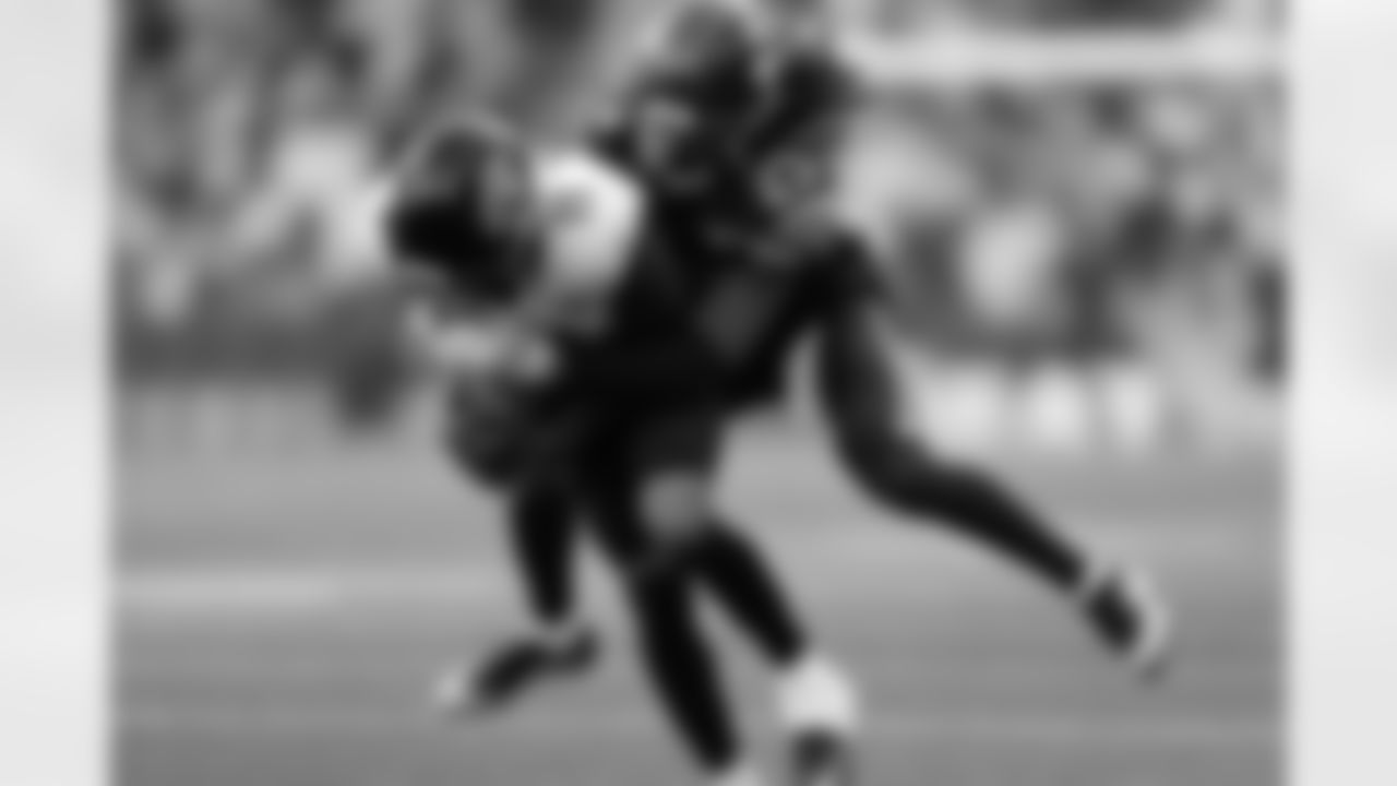Some of the best photos of Seahawks cornerback Sidney Jones IV from the 2021 season.