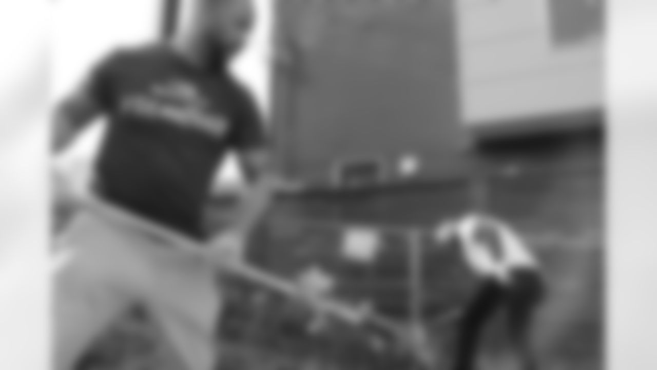 Seahawks-Salute-To-Service_Nino-Gray-20191106_12-55-35_9054
