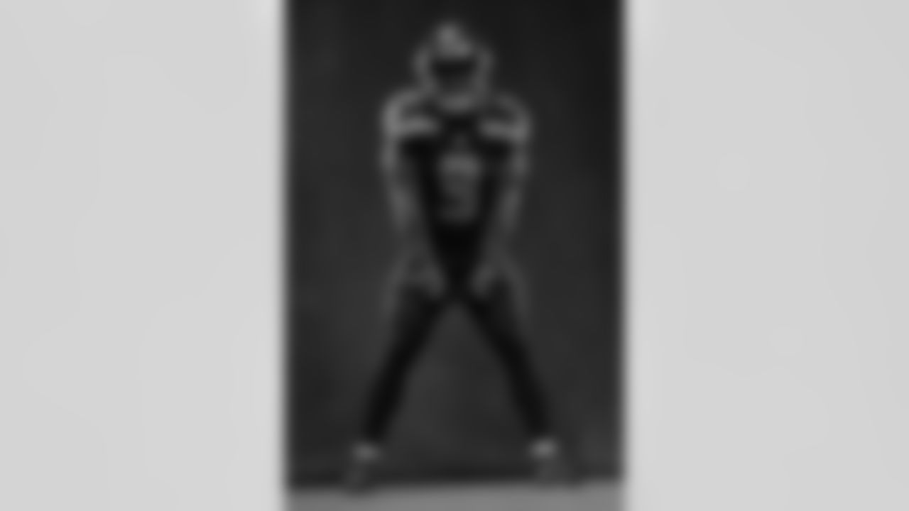 Seattle Seahawks running back Kenneth Walker III (9) poses for a portrait during the NFLPA Rookie Premiere on Saturday May 21, 2022 Los Angeles. (Ryan Kang/NFL)