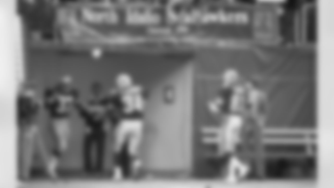 Seahawks-Franco-Harris-Through-The-Years-19840909_09-07-21_