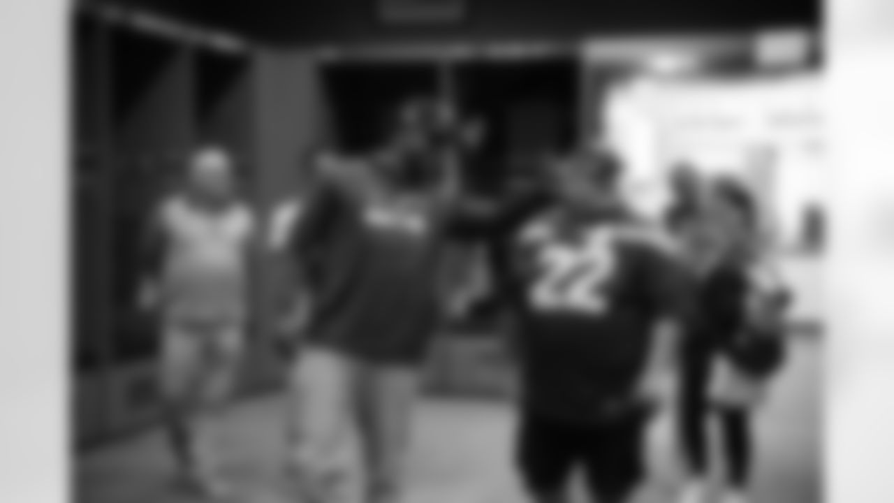 1.28.23_Weintrob_A74_Seahawks_FanOfTheYearVMACTour_0033