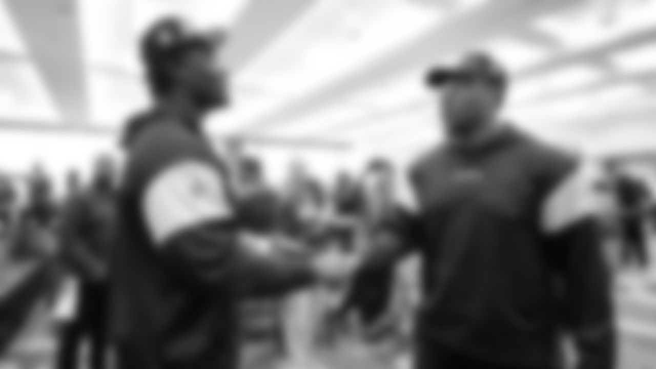 Seahawks-Charles-Cross-Offseason-20220429_19-31-56_1507