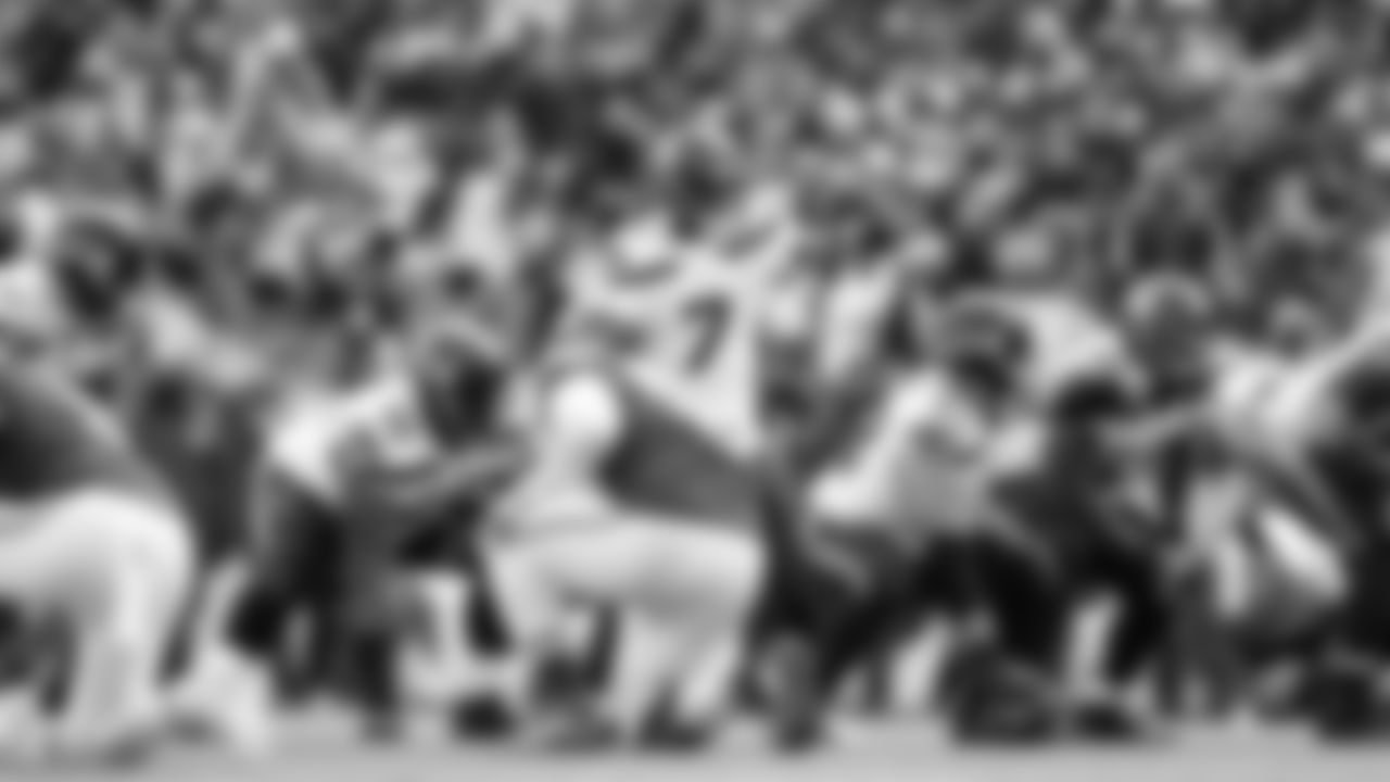 The best photos of Seahawks quarterback Geno Smith from the 2022 season.