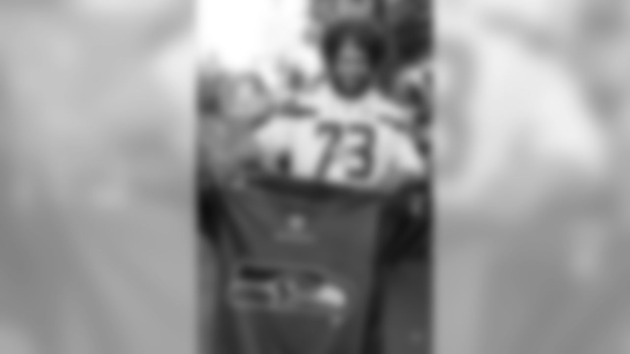 tempseahawksendoff_2014_bradpuet-2067.jpg
