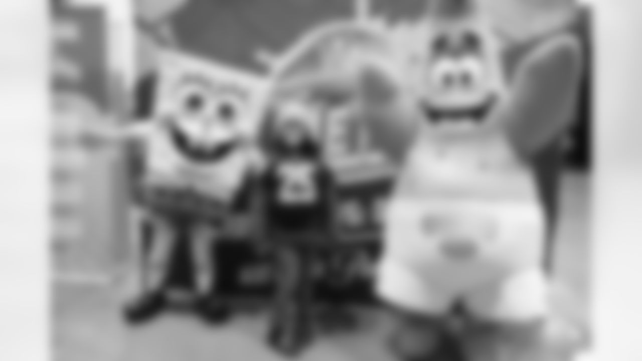 Seahawks-Nickelodeon-20230101_11-18-36_1348