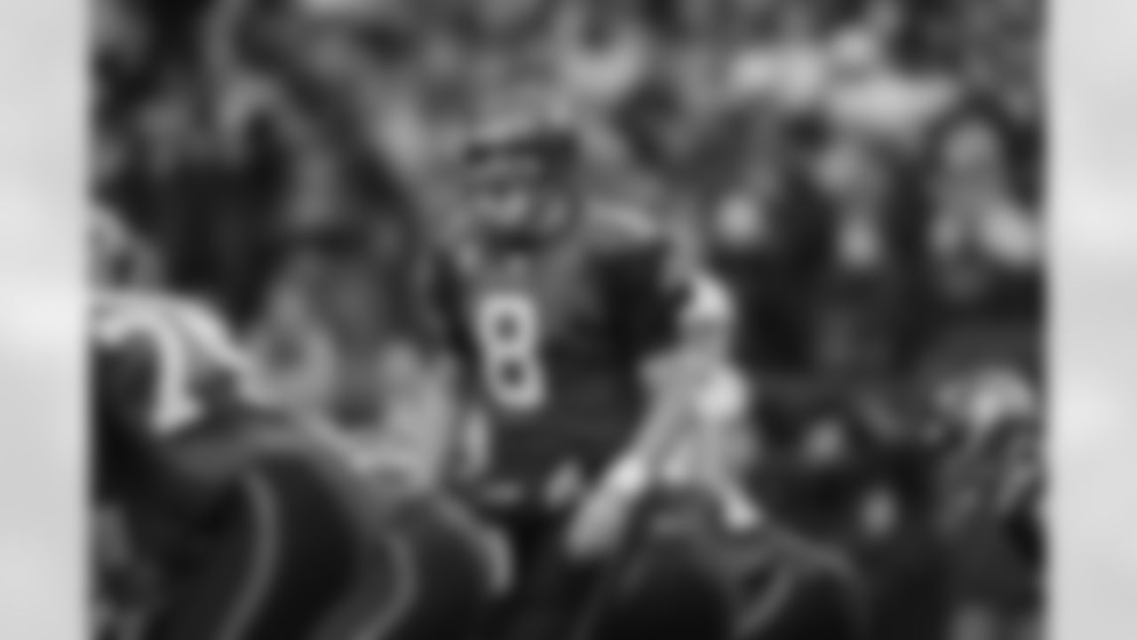 Seattle Seahawks quarterback Matt Hasselbeck calls a play against the Tennessee Titans, Sunday, Jan. 3, 2010, during an NFL football game in Seattle. (AP Photo/John Froschauer)
